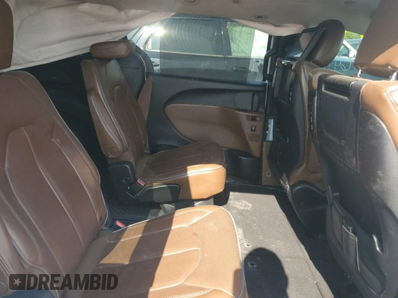 2017 Chrysler Pacifica Limited with VIN 2C4RC1GG4HR500560, listed as a Copart auction lot 59098685 with 92,817 mi miles and Clean title. Bid and sale history available at DreamBid. Image 11.