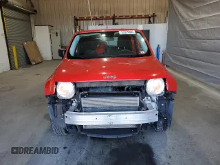 2017 Jeep Renegade Sport with VIN ZACCJBAB4HPG43818, listed as a Copart auction lot 53976885 with 122,789 mi miles and Salvage title. Bid and sale history available at DreamBid. Image 5.
