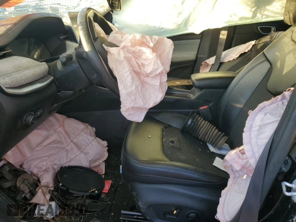 2022 Jeep Compass Latitude with VIN 3C4NJCBB4NT113575, listed as a Copart auction lot 81976144 with Not Provided miles and Non Repairable. Bid and sale history available at carsss.com. Image 7.