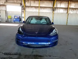 2020 Tesla Model 3 Standard Range Plus z VIN 5YJ3E1EA1LF744069, wystawiony jako Copart lot #53437085 z przebiegiem 121 845 mil mil oraz Szkoda całkowita • Salvage title. Historia ofert i sprzedaży dostępna na DreamBid. Obrazek 13.