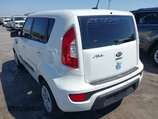 2013 Kia Soul with VIN KNDJT2A52D7568507, listed as a IAAI auction lot 41782739 with 119,285 mi miles. Bid and sale history available at carsss.com. Image 3.
