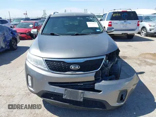 2015 Kia Sorento LX with VIN 5XYKTCA69FG584972, listed as a IAAI auction lot 42315973 with 165,907 mi miles and . Bid and sale history available at DreamBid. Image 12.