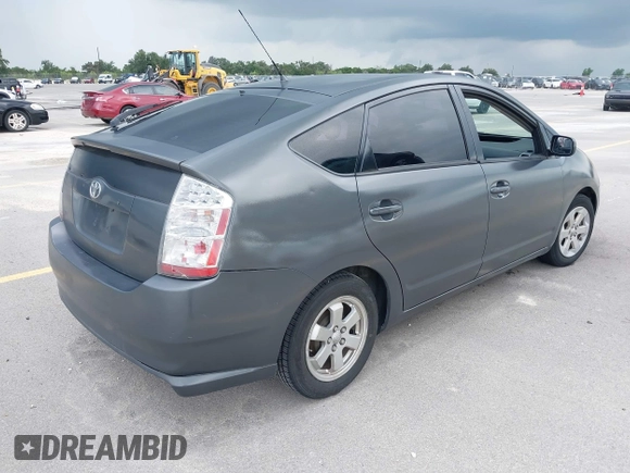 2006 Toyota Prius z VIN JTDKB20U567081644, wystawiony jako IAAI lot #42328410 z przebiegiem 138 708 mil mil oraz . Historia ofert i sprzedaży dostępna na DreamBid. Obrazek 4.