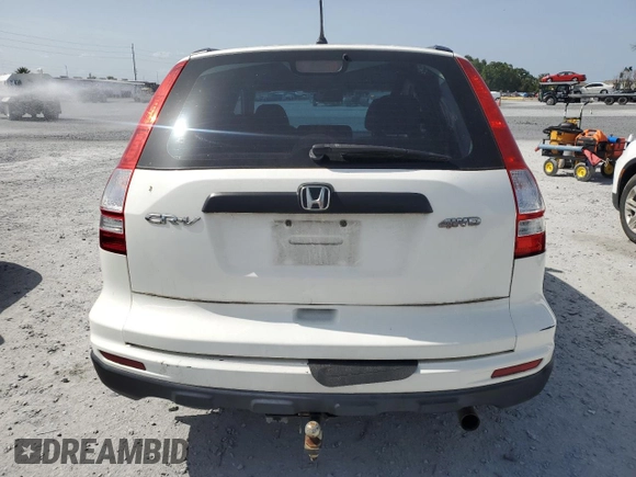 2011 Honda CR-V LX z VIN 5J6RE4H37BL118301, wystawiony jako Copart lot #59524655 z przebiegiem 320 758 mil mil oraz Czysty tytuł • Clean title. Historia ofert i sprzedaży dostępna na DreamBid. Obrazek 6.
