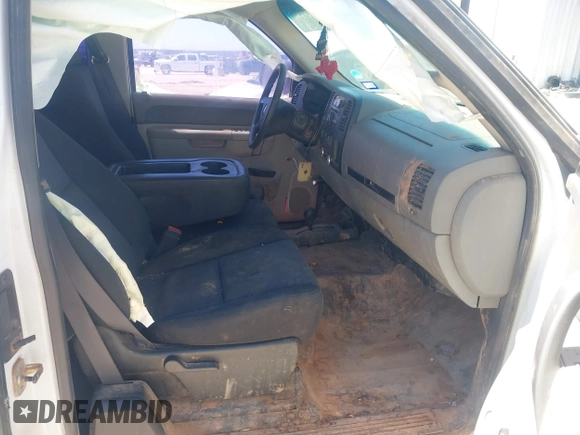 2010 GMC Sierra 1500 with VIN 1GTSKTE08AZ259166, listed as a IAAI auction lot 41846661 with 173,870 mi miles and . Bid and sale history available at DreamBid. Image 5.