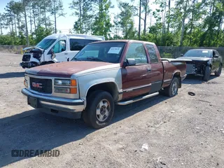 1998 Chevrolet Silverado 1500 with VIN 1GCEK19R0WR161525, listed as a IAAI auction lot 42279618 with 205,746 mi miles and . Bid and sale history available at DreamBid. Image 2.