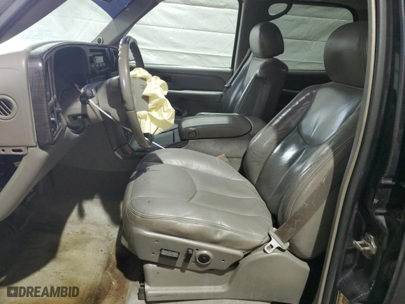2004 GMC Yukon Denali with VIN 1GKEK63U34J326848, listed as a Copart auction lot 49014285 with 225,388 mi miles and Salvage Title. Bid and sale history available at carsss.com. Image 7.