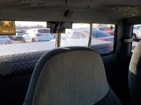 1995 Ford Ranger Splash with VIN 1FTCR15X8STA00957, listed as a Copart auction lot 46319625 with 163,630 mi miles and Salvage Title. Bid and sale history available at carsss.com. Image 10.