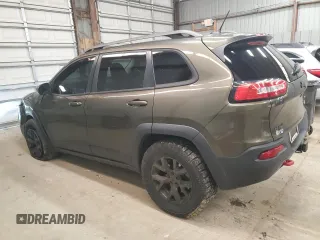 2015 Jeep Cherokee Trailhawk z VIN 1C4PJMBS8FW665607, wystawiony jako Copart lot #51536715 z przebiegiem 166 443 mil mil oraz Szkoda całkowita • Salvage title. Historia ofert i sprzedaży dostępna na DreamBid. Obrazek 2.