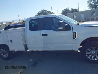 2017 Ford F-250 XL z VIN 1FD7X2A62HEB54633, wystawiony jako IAAI lot #42272440 z przebiegiem 76 521 mil mil oraz . Historia ofert i sprzedaży dostępna na DreamBid. Obrazek 13.