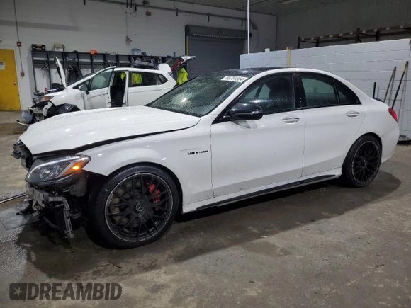 2016 Mercedes-Benz C 63 S AMG z VIN 55SWF8HB7GU098273, wystawiony jako Copart lot #86781954 z przebiegiem 107 642 mil mil oraz Szkoda całkowita • Salvage title. Historia ofert i sprzedaży dostępna na DreamBid. Obrazek 1.
