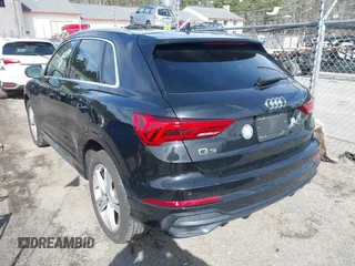 2020 Audi Q3 S line Premium z VIN WA1DECF31L1030946, wystawiony jako IAAI lot #41774297 z przebiegiem 58 548 mil mil oraz . Historia ofert i sprzedaży dostępna na DreamBid. Obrazek 3.