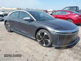 2023 Lucid Air Grand Touring z VIN 50EA1GBA3PA001806, wystawiony jako IAAI lot #42484956 z przebiegiem Nie podano mil oraz . Historia ofert i sprzedaży dostępna na DreamBid. Obrazek 1.