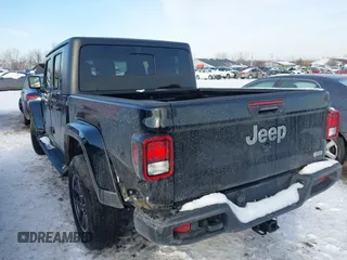 2023 Jeep Gladiator Overland с VIN 1C6HJTFG1PL553343, выставлен на аукционе IAAI как лот 41349518 с пробегом 19 556 миль миль и . История ставок и продаж доступна на DreamBid. Изображение 3.