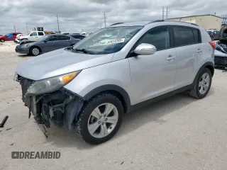 2011 Kia Sportage LX z VIN KNDPB3A2XB7076572, wystawiony jako Copart lot #52633395 z przebiegiem 215 565 mil mil oraz Szkoda całkowita • Salvage title. Historia ofert i sprzedaży dostępna na DreamBid. Obrazek 1.