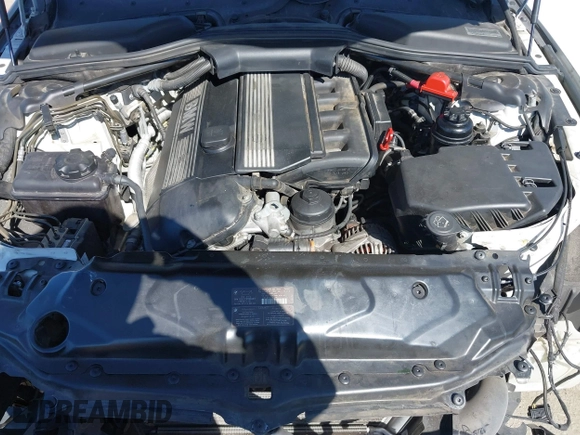 2005 BMW 5 Series 525i with VIN WBANA53565B859447, listed as a IAAI auction lot 41663950 with 99,064 mi miles. Bid and sale history available at carsss.com. Image 10.