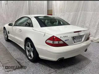 2007 Mercedes-Benz SL 550 z VIN WDBSK71FX7F129349, wystawiony jako Copart lot #60161885 z przebiegiem 108 178 mil mil oraz Czysty tytuł • Clean title. Historia ofert i sprzedaży dostępna na DreamBid. Obrazek 3.