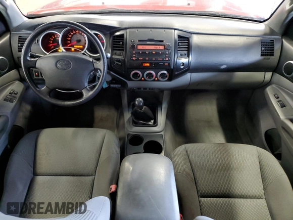 2010 Toyota Tacoma z VIN 5TEUX4ENXAZ693394, wystawiony jako Copart lot #58816575 z przebiegiem 307 849 mil mil oraz Czysty tytuł • Clean title. Historia ofert i sprzedaży dostępna na DreamBid. Obrazek 8.