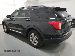 2024 Ford Explorer XLT with VIN 1FMSK8DH0RGA30729, listed as a Copart auction lot 49644855 with 31,806 mi miles and Salvage Title. Bid and sale history available at carsss.com. Image 2.