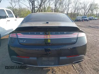 2017 Lincoln MKZ Hybrid Reserve z VIN 3LN6L5MU2HR634929, wystawiony jako IAAI lot #42065636 z przebiegiem 100 165 mil mil oraz . Historia ofert i sprzedaży dostępna na DreamBid. Obrazek 17.