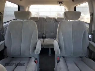 2008 Kia Sedona EX with VIN KNDMB233X86264378, listed as a Copart auction lot 53516065 with 173,915 mi miles and Salvage Title. Bid and sale history available at carsss.com. Image 10.