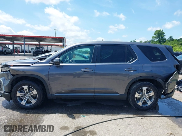 2025 Honda Pilot EX-L z VIN 5FNYG2H43SB010172, wystawiony jako IAAI lot #42262312 z przebiegiem 9 853 mil mil oraz . Historia ofert i sprzedaży dostępna na DreamBid. Obrazek 14.