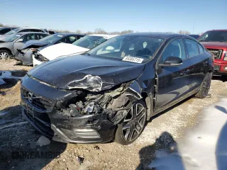 2017 Volvo S60 Dynamic with VIN YV126MFL9H2437845, listed as a Copart auction lot 89386715 with 0 mi miles and Salvage Title. Bid and sale history available at carsss.com. Image 1.