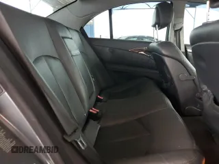 2006 Mercedes-Benz E 500 z VIN WDBUF70J96A963935, wystawiony jako Copart lot #45108905 z przebiegiem 204 278 mil mil oraz Szkoda całkowita • Salvage title. Historia ofert i sprzedaży dostępna na DreamBid. Obrazek 10.