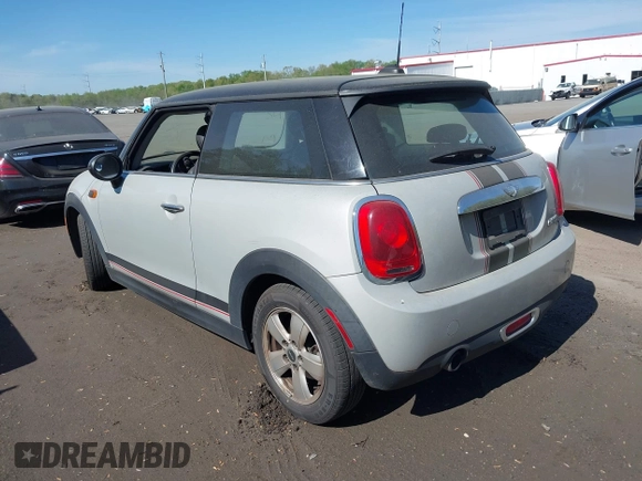 2015 MINI Hardtop с VIN WMWXM5C51F3A57788, выставлен на аукционе IAAI как лот 42103399 с пробегом 150 000 миль миль и . История ставок и продаж доступна на DreamBid. Изображение 3.