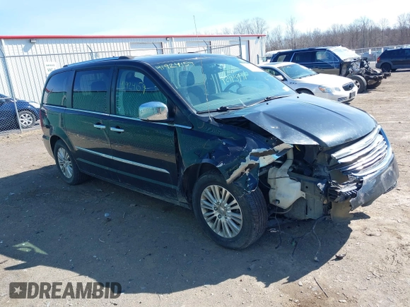 2015 Chrysler Town & Country Limited Platinum with VIN 2C4RC1GG2FR529357, listed as a IAAI auction lot 41924159 with 220,575 mi miles and . Bid and sale history available at DreamBid. Image 13.