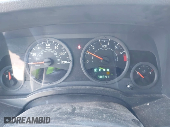 2008 Jeep Patriot Sport with VIN 1J8FT28W38D798125, listed as a IAAI auction lot 41004403 with 98,841 mi miles. Bid and sale history available at carsss.com. Image 7.