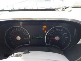 2006 Ford Explorer XLS z VIN 1FMEU62E06ZA02126, wystawiony jako IAAI lot #42419217 z przebiegiem 331 745 mil mil oraz . Historia ofert i sprzedaży dostępna na DreamBid. Obrazek 7.