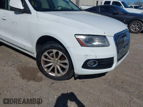 2014 Audi Q5 Premium Plus with VIN WA1LFAFP1EA051704, listed as a IAAI auction lot 41725317 with 136,084 mi miles. Bid and sale history available at carsss.com. Image 6.