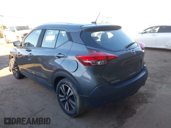 2019 Nissan Kicks S with VIN 3N1CP5CU0KL565247, listed as a IAAI auction lot 41627267 with 92,049 mi miles. Bid and sale history available at carsss.com. Image 3.