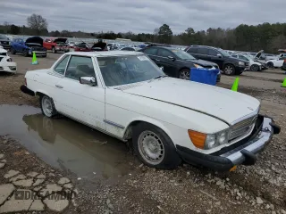 1983 Mercedes-Benz 380 380SL with VIN WDBBA45A4DB026138, listed as a Copart auction lot 41698865 with 107,780 mi miles and Clean Title. Bid and sale history available at carsss.com. Image 4.