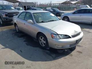 1999 Lexus ES 300 Luxury Sport Sdn with VIN JT8BF28G0X5065060, listed as a IAAI auction lot 41850130 with 1 mi miles. Bid and sale history available at carsss.com. Image 1.