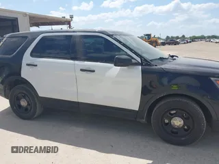 2018 Ford Police Interceptor Utility с VIN 1FM5K8AT1JGB19090, выставлен на аукционе IAAI как лот 42413195 с пробегом 118 313 миль миль и . История ставок и продаж доступна на DreamBid. Изображение 13.