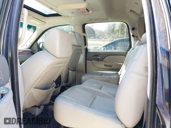2007 Chevrolet Avalanche 1LT with VIN 3GNEC12017G267516, listed as a IAAI auction lot 41308501 with 227,060 mi miles and . Bid and sale history available at DreamBid. Image 8.