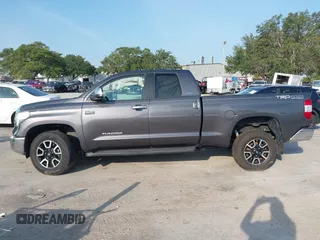 2017 Toyota Tundra Limited z VIN 5TFBW5F17HX612817, wystawiony jako IAAI lot #36970939 z przebiegiem 164 634 mil mil oraz . Historia ofert i sprzedaży dostępna na DreamBid. Obrazek 14.