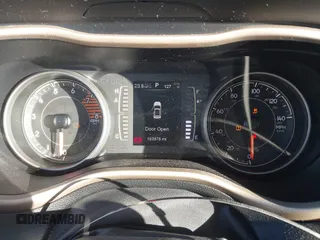 2016 Jeep Cherokee Altitude with VIN 1C4PJLCS8GW173279, listed as a IAAI auction lot 41129117 with 163,978 mi miles. Bid and sale history available at carsss.com. Image 7.