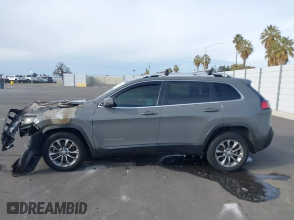 2019 Jeep Cherokee Latitude Plus z VIN 1C4PJLLB6KD469762, wystawiony jako IAAI lot #41621194 z przebiegiem Nie podano mil oraz . Historia ofert i sprzedaży dostępna na DreamBid. Obrazek 14.