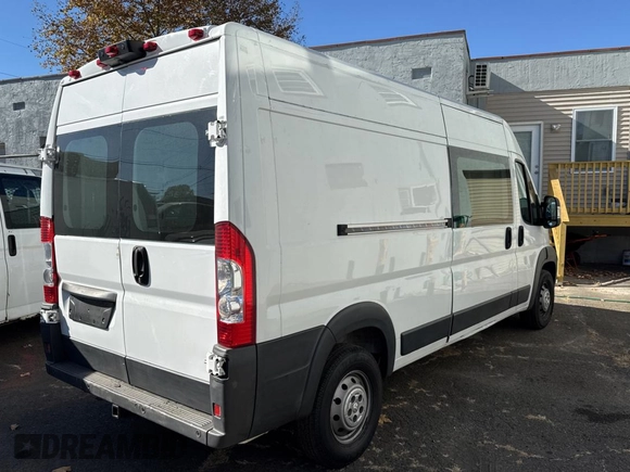 2015 Ram ProMaster Cargo with VIN 3C6URVHGXFE505007, listed as a Copart auction lot 80241974 with 152,673 mi miles and Salvage Title. Bid and sale history available at DreamBid. Image 4.