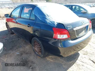 2009 Toyota Yaris z VIN JTDBT903291338232, wystawiony jako IAAI lot #41699916 z przebiegiem Nie podano mil oraz . Historia ofert i sprzedaży dostępna na DreamBid. Obrazek 3.