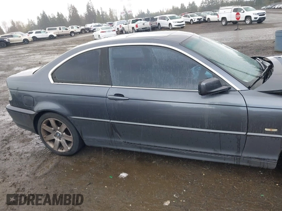 2003 BMW 3 Series 325Ci with VIN WBABN33443PG62055, listed as a IAAI auction lot 41940245 with 1 mi miles. Bid and sale history available at carsss.com. Image 13.