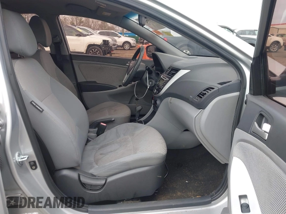 2012 Hyundai Accent GLS z VIN KMHCT4AE5CU242474, wystawiony jako IAAI lot #41455547 z przebiegiem 163 199 mil mil oraz . Historia ofert i sprzedaży dostępna na DreamBid. Obrazek 5.
