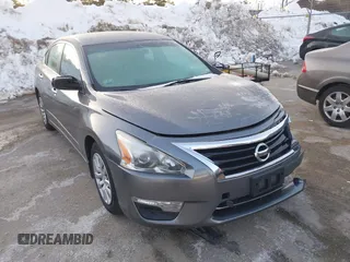 2015 Nissan Altima S z VIN 1N4AL3APXFC181369, wystawiony jako IAAI lot #41577222 z przebiegiem 59 248 mil mil oraz . Historia ofert i sprzedaży dostępna na DreamBid. Obrazek 1.