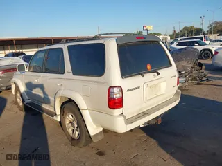 2002 Toyota 4Runner Limited with VIN JT3GN87R829000916, listed as a IAAI auction lot 40653917 with 331,163 mi miles. Bid and sale history available at carsss.com. Image 3.