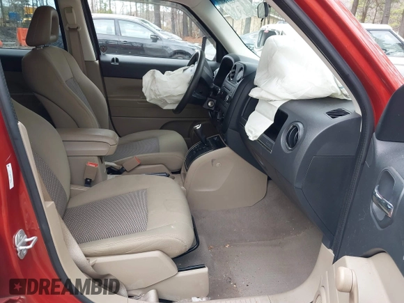 2009 Jeep Patriot Sport with VIN 1J4FT28B69D122011, listed as a IAAI auction lot 41740188 with 111,848 mi miles and . Bid and sale history available at DreamBid. Image 5.