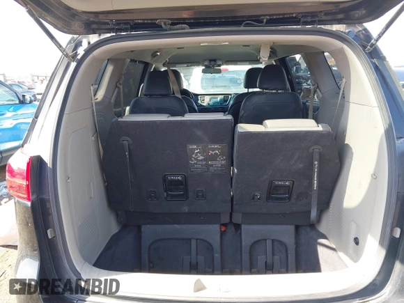 2017 Kia Sedona LX with VIN KNDMB5C17H6242614, listed as a IAAI auction lot 41572420 with 115,707 mi miles and . Bid and sale history available at carsss.com. Image 18.