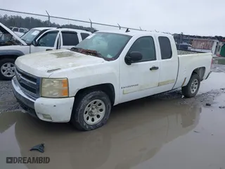 2007 Chevrolet Silverado 1500 Work Truck with VIN 1GCEC19CX7Z530028, listed as a IAAI auction lot 41756985 with 316,348 mi miles. Bid and sale history available at carsss.com. Image 19.